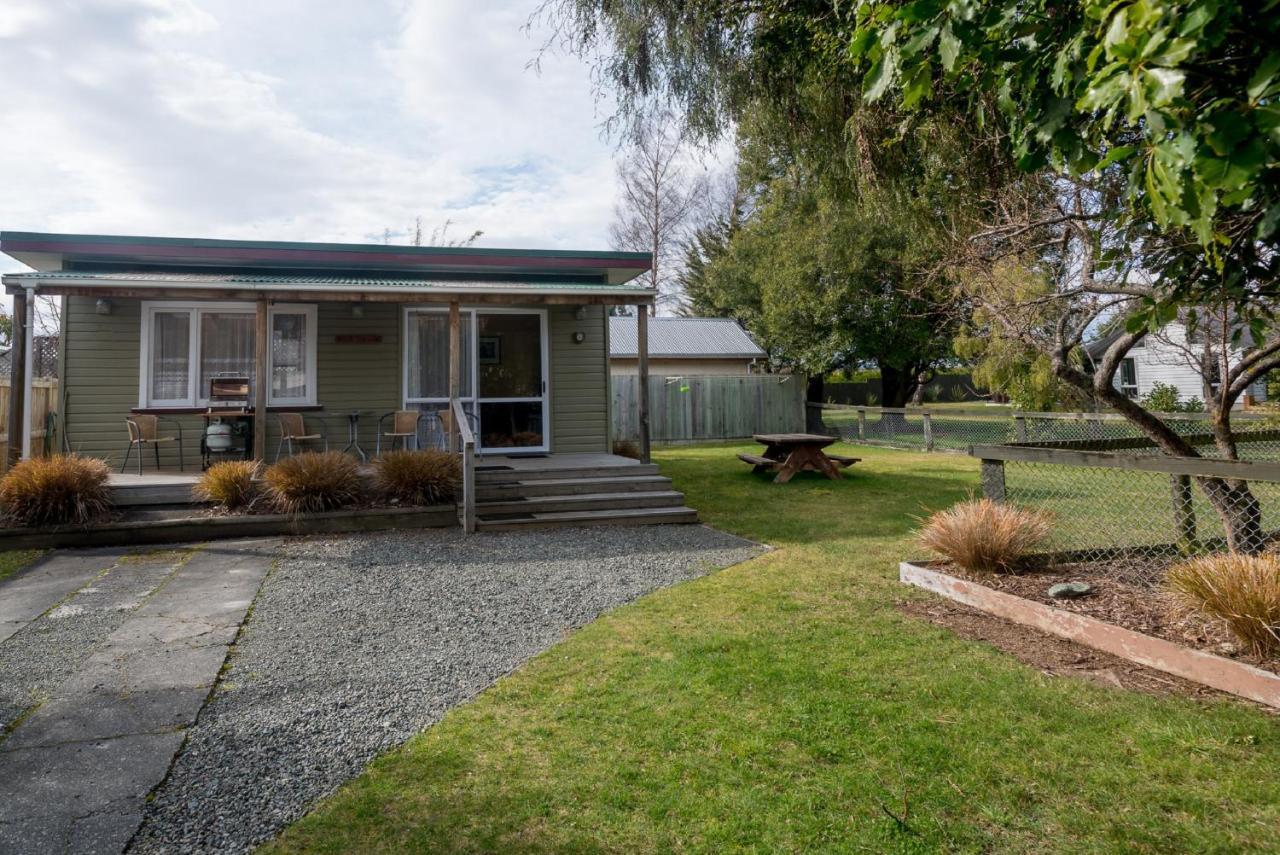 Accommodation Fiordland The Bach - One Bedroom Cottage At 226B Milford Road Te Anau Eksteriør bilde