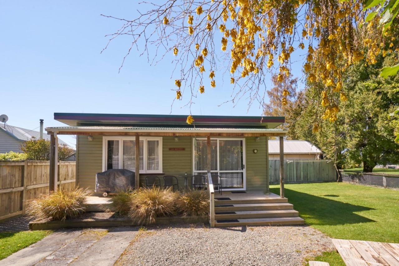 Accommodation Fiordland The Bach - One Bedroom Cottage At 226B Milford Road Te Anau Eksteriør bilde