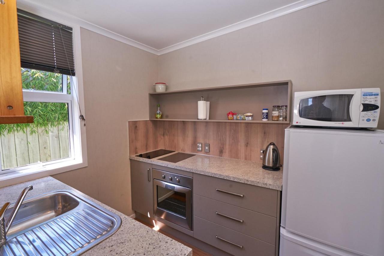 Accommodation Fiordland The Bach - One Bedroom Cottage At 226B Milford Road Te Anau Eksteriør bilde