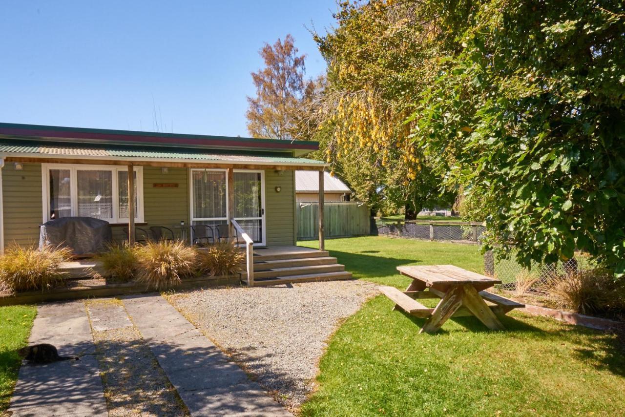 Accommodation Fiordland The Bach - One Bedroom Cottage At 226B Milford Road Te Anau Eksteriør bilde