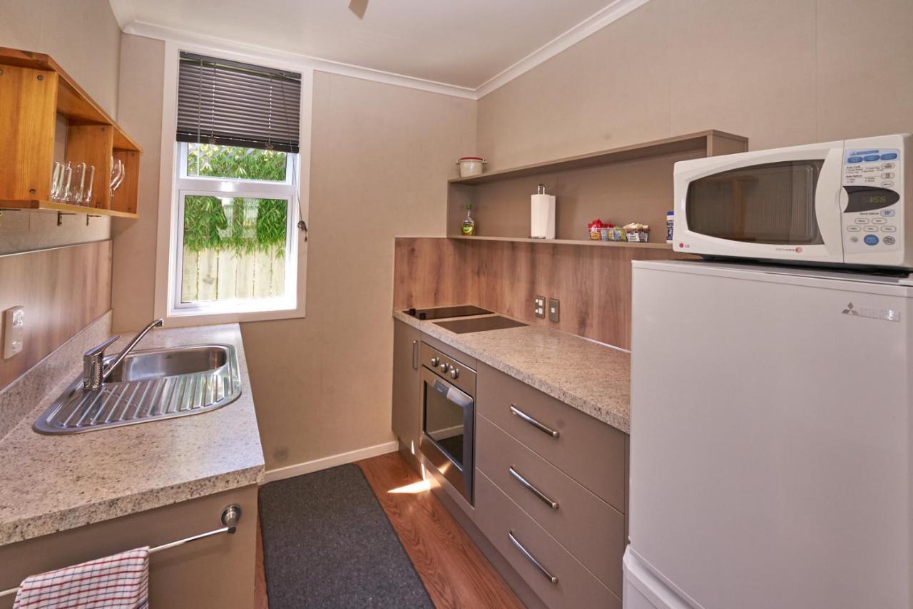 Accommodation Fiordland The Bach - One Bedroom Cottage At 226B Milford Road Te Anau Eksteriør bilde