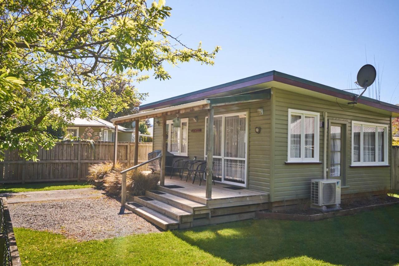Accommodation Fiordland The Bach - One Bedroom Cottage At 226B Milford Road Te Anau Eksteriør bilde
